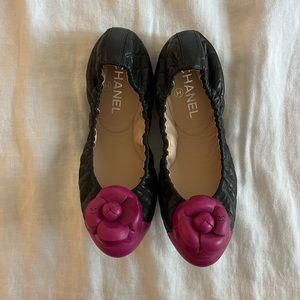 Chanel Ballet/Ballerina Flats (black and burgundy)